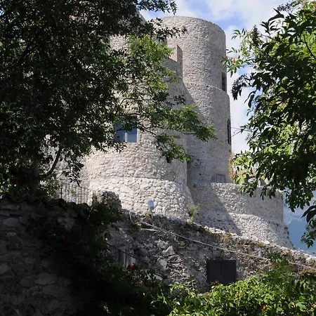 Гостевой дом Il Nibbio - Torretta Del Poeta